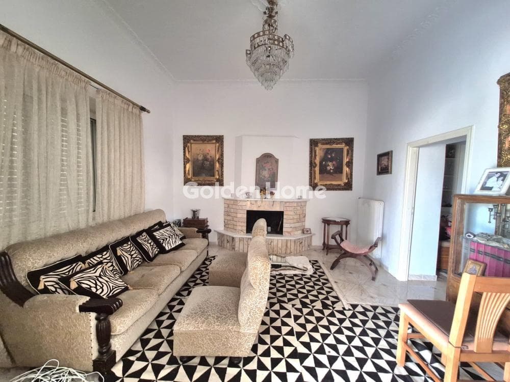 House in Selinia, Salamina — Photo 1 of 16