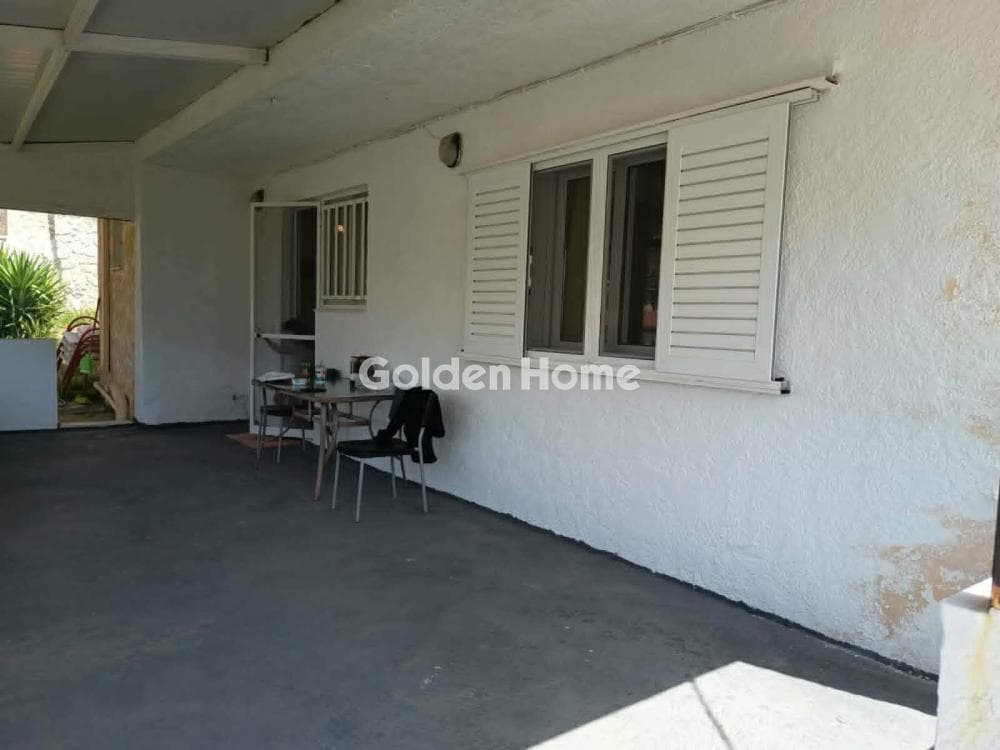 House in Vathi, Salamina — Photo 9 of 14