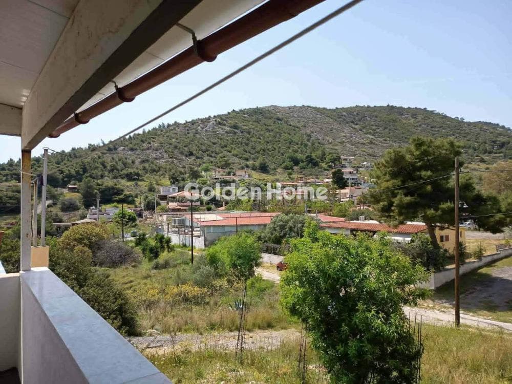 House in Vathi, Salamina — Photo 13 of 14
