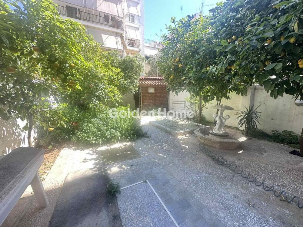 Apartment in Eleftherias square, Koridallos — Photo 1 of 10