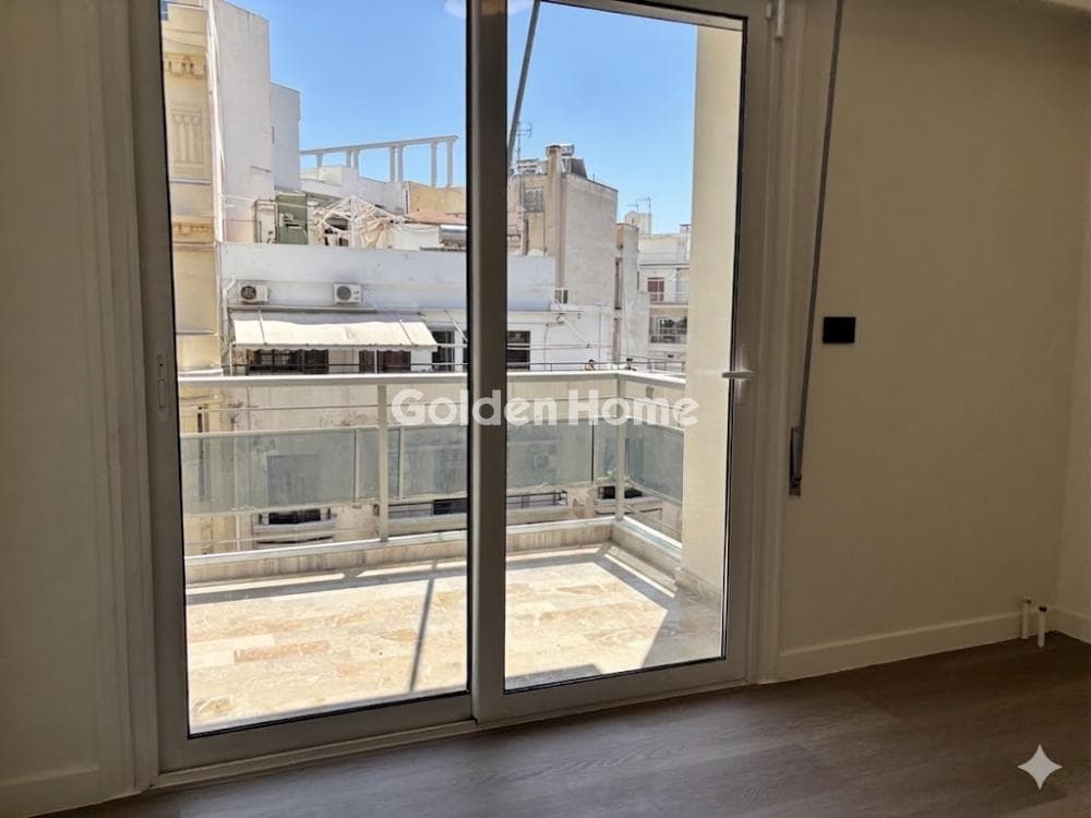 Apartment in Mouseio, Exarchia - Neapoli — Photo 1 of 10