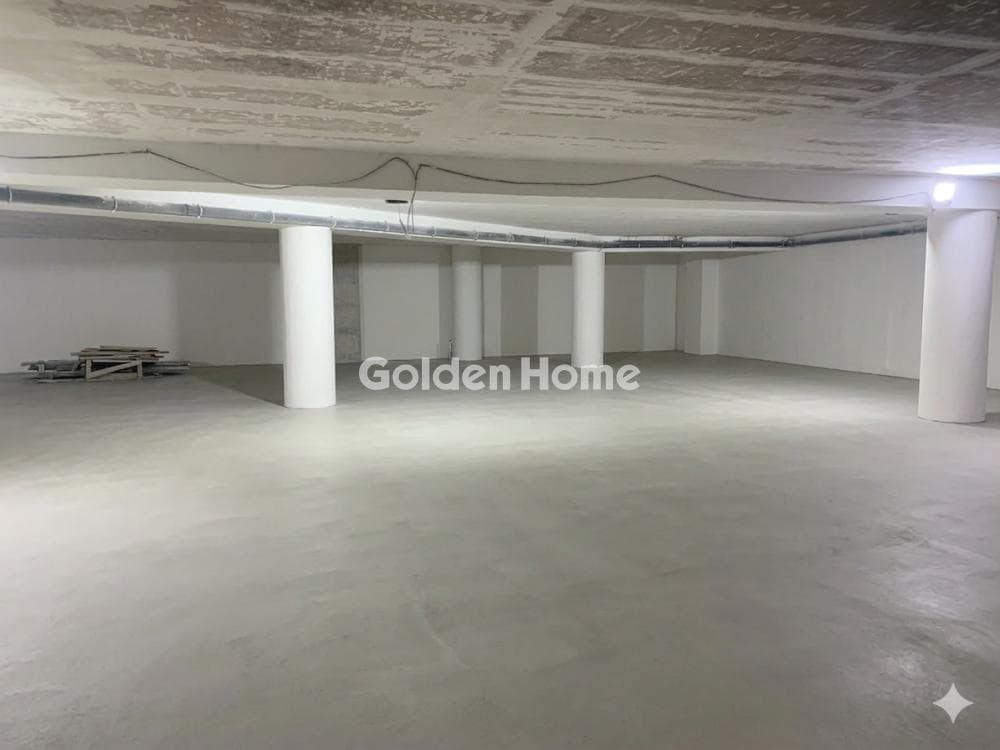 Parking Space in Center, Kifisia — Photo 1 of 3