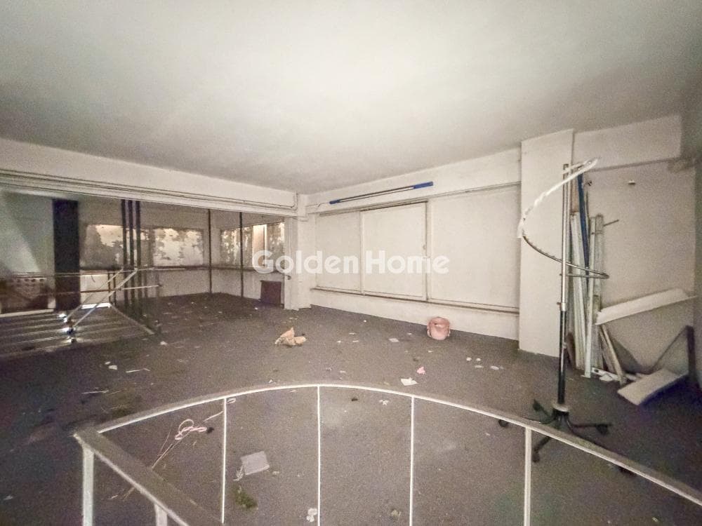 Retail Store in Center, Nikaia — Photo 11 of 11