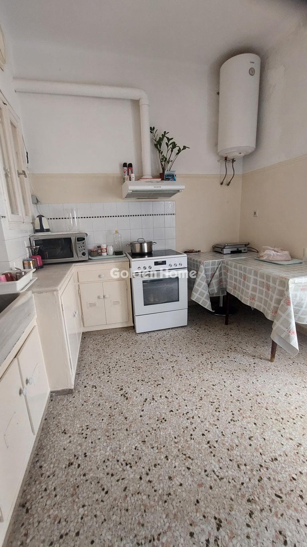 Apartment in Ag. Meletiou - Viktorias Sq. - Marni, Patision - Acharnon — Photo 18 of 26