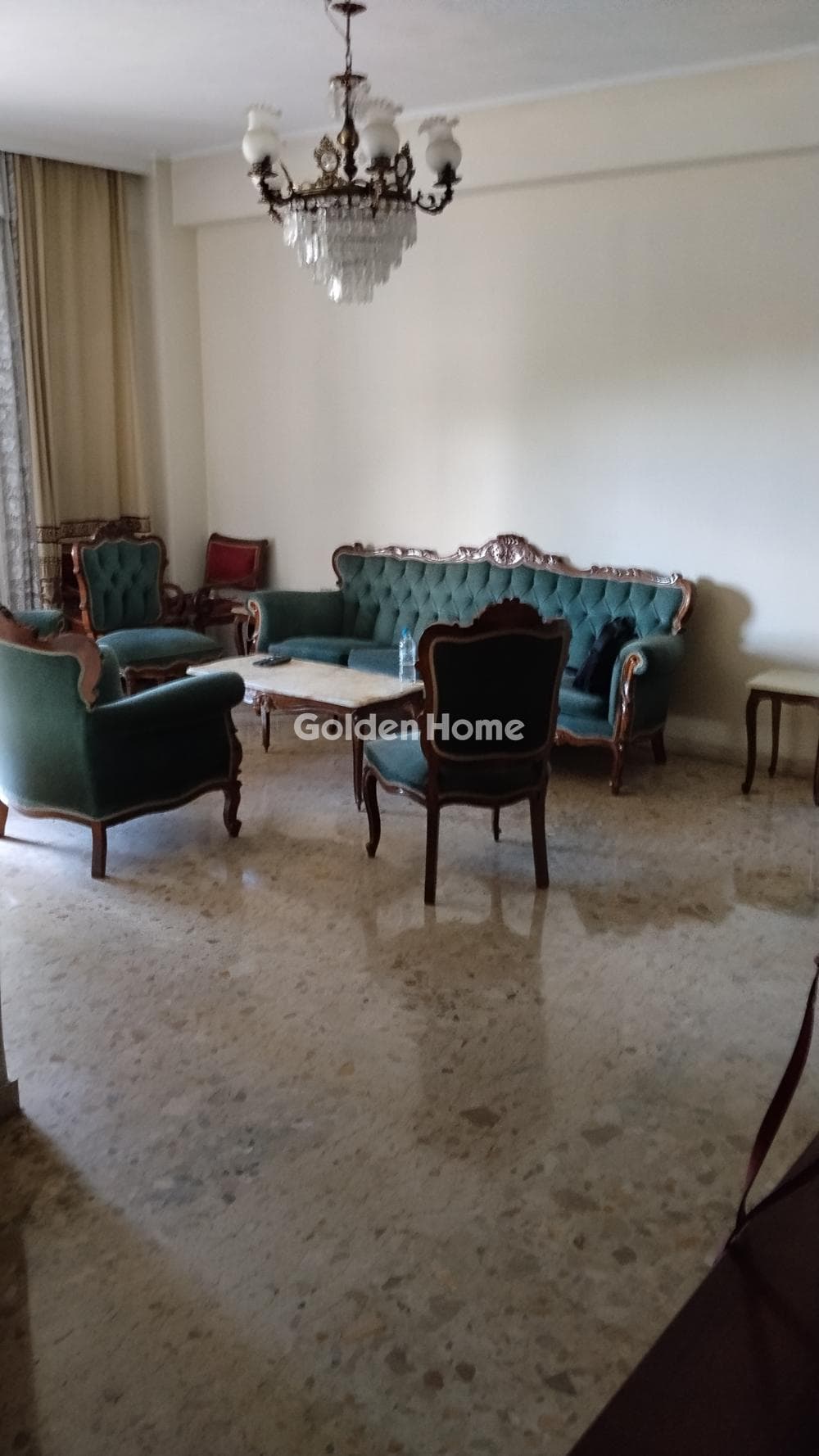 Apartment in Kareas, Vironas — Photo 7 of 9