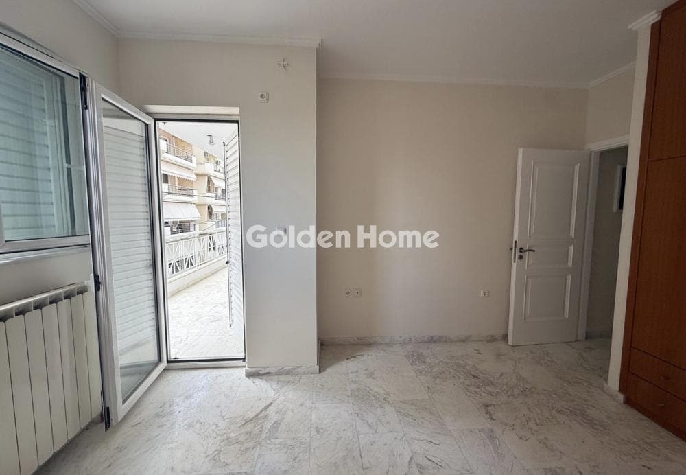 Apartment in Agios Panteleimon, Drapetsona — Photo 3 of 14