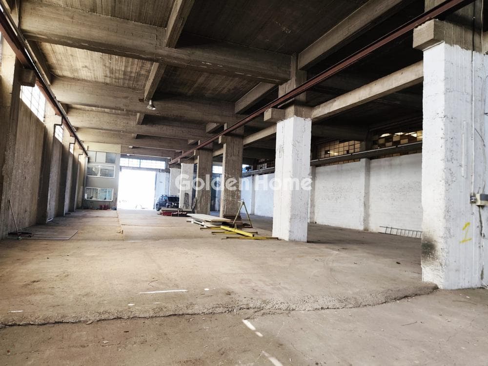 Industrial Space in Aspra Chomata, Nikaia — Photo 1 of 8