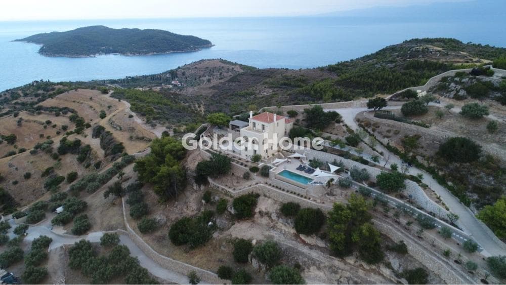 House in Moni Agion Panton, Spetses — Photo 8 of 25