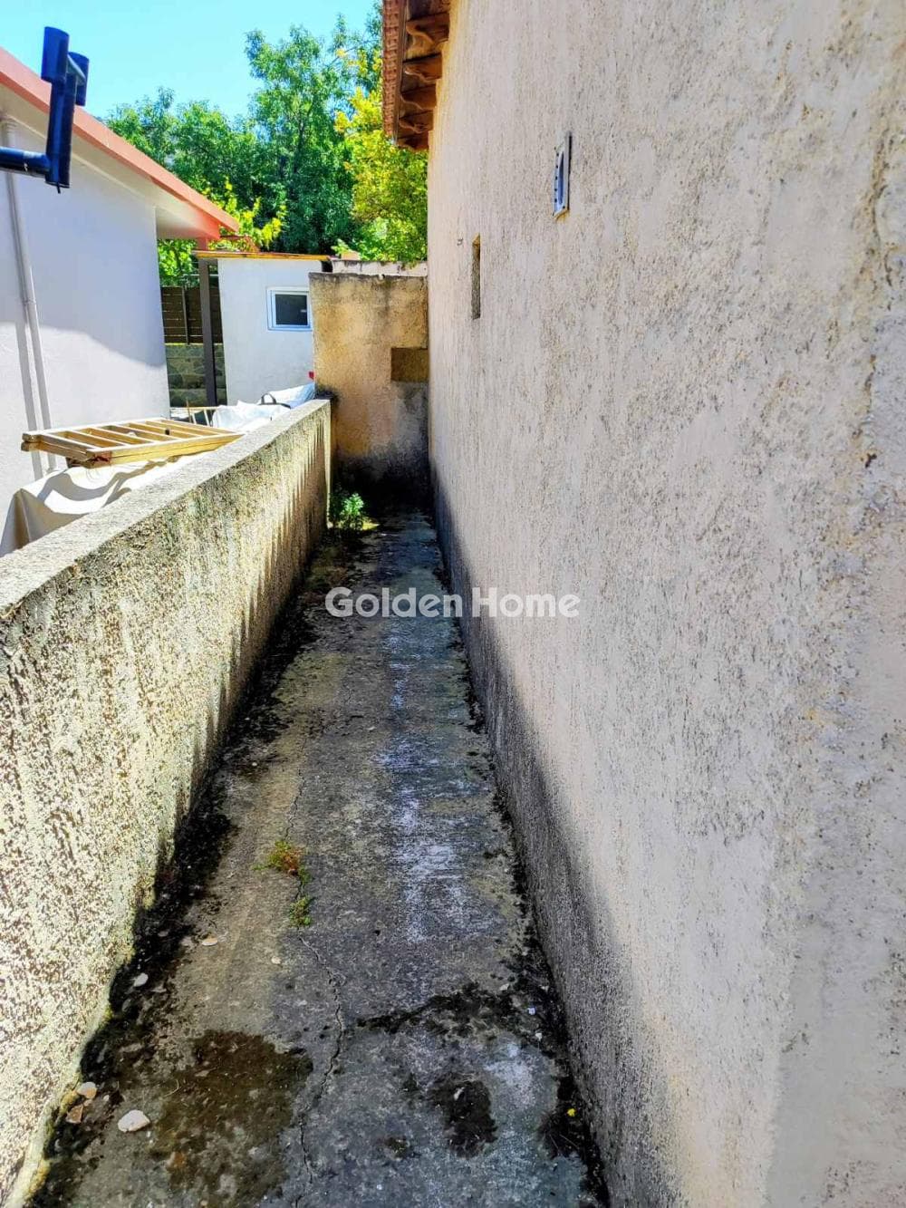 House in Agios Athanasios, Salamina — Photo 16 of 21