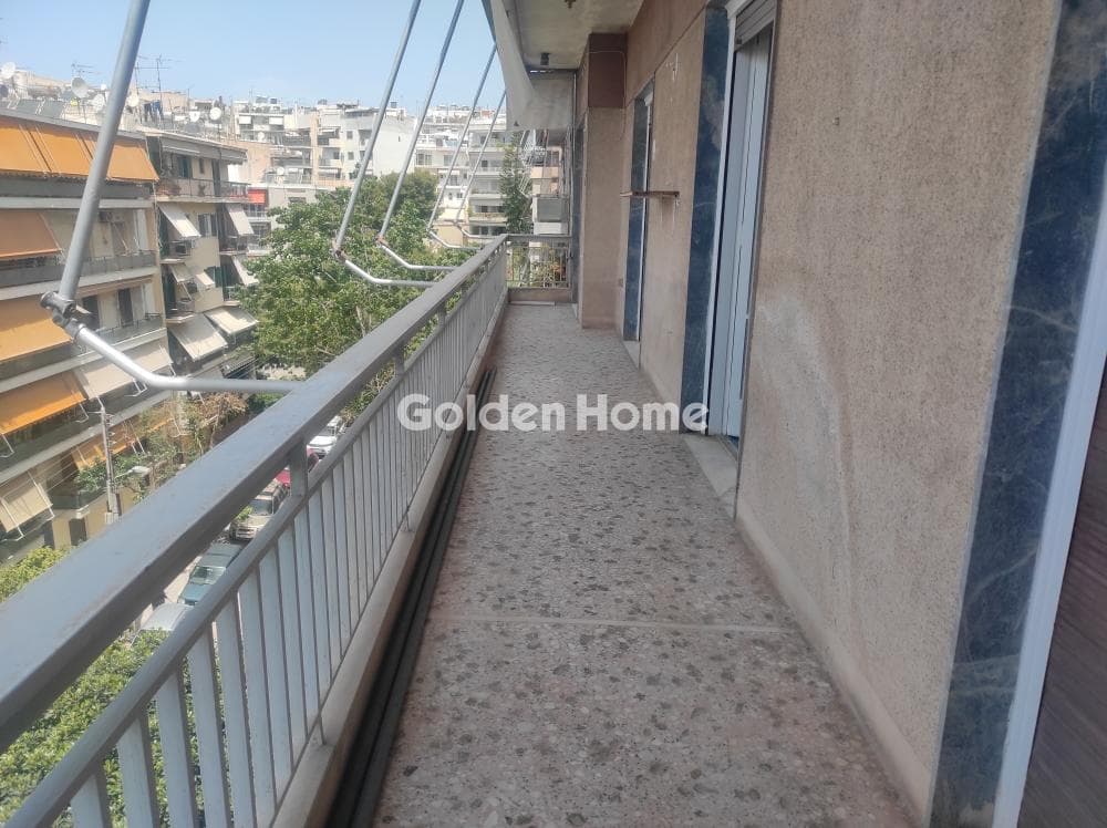 Apartment in Chrisaki, Nea Smyrni — Photo 1 of 16