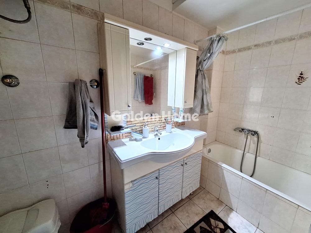Apartment in Perissos, Nea Ionia — Photo 22 of 26