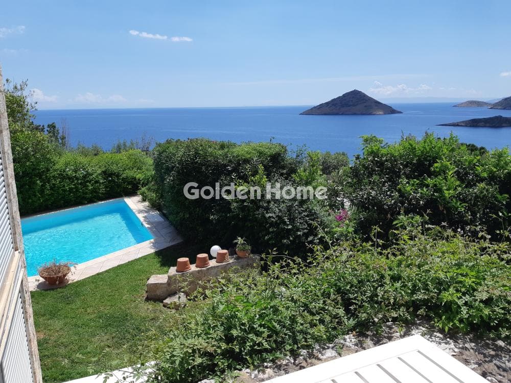House in Porto Rafti, Vravrona — Photo 1 of 49