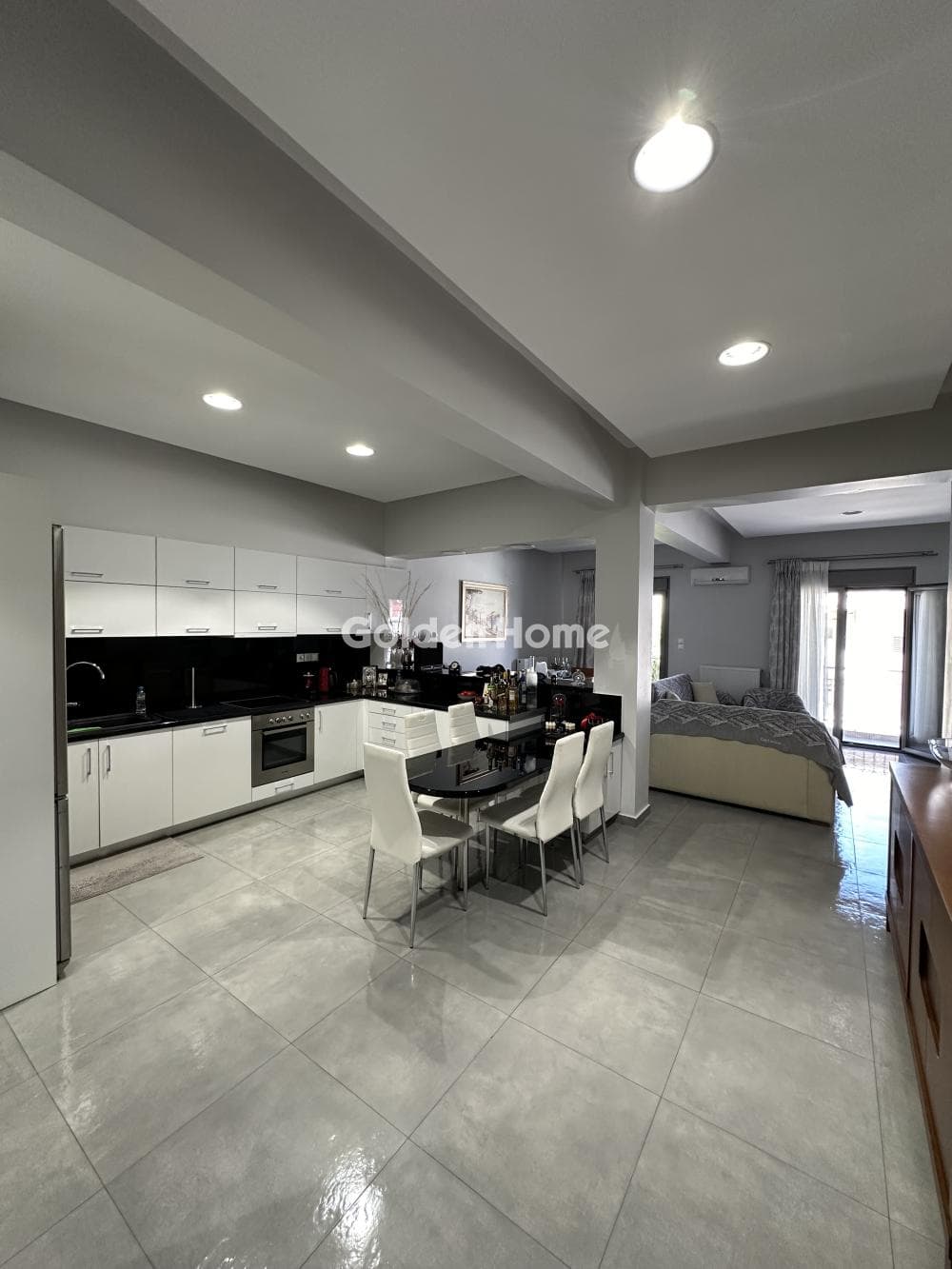 House in Lofos Axiomatikon, Peristeri — Photo 1 of 41