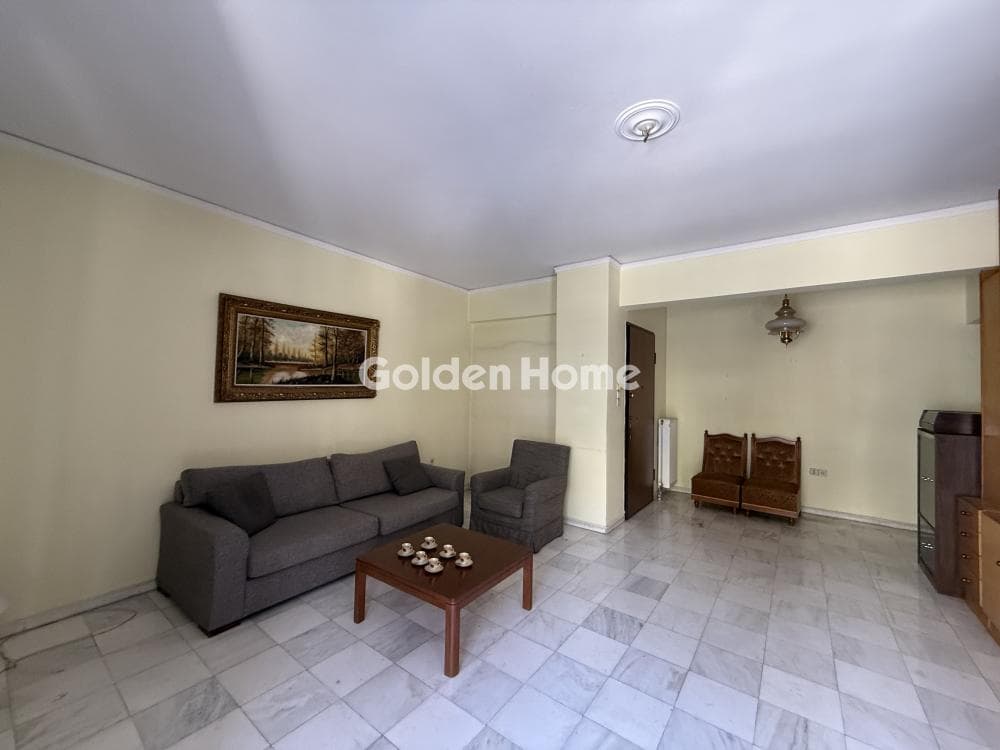 Apartment in Mikrolimano, Piraeus — Photo 3 of 25