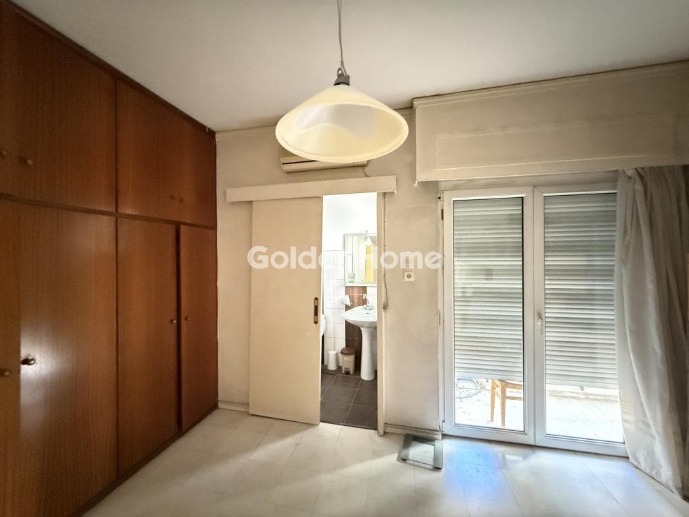 Apartment in Mikrolimano, Piraeus — Photo 10 of 25