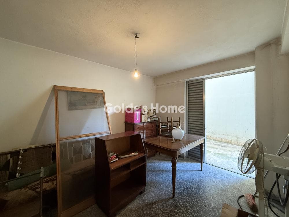 Apartment in Mikrolimano, Piraeus — Photo 23 of 25