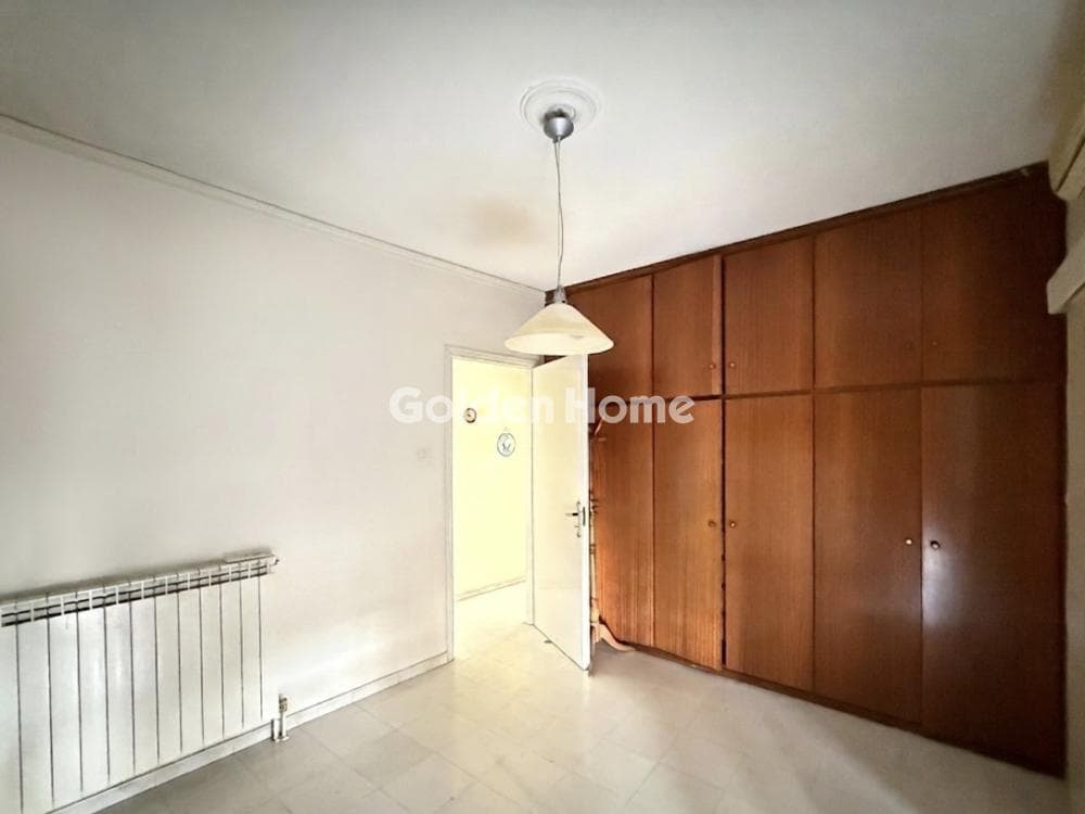 Apartment in Mikrolimano, Piraeus — Photo 13 of 25