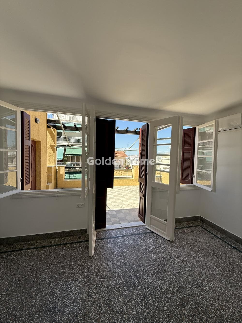 Apartment in Strefi, Exarchia - Neapoli — Photo 3 of 24