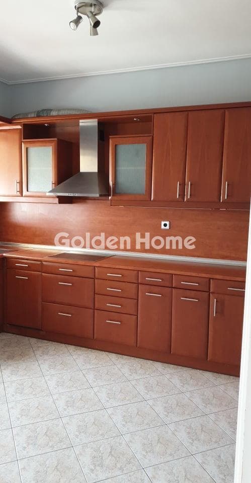 Apartment in Nekrotafeia, Nea Smyrni — Photo 1 of 14