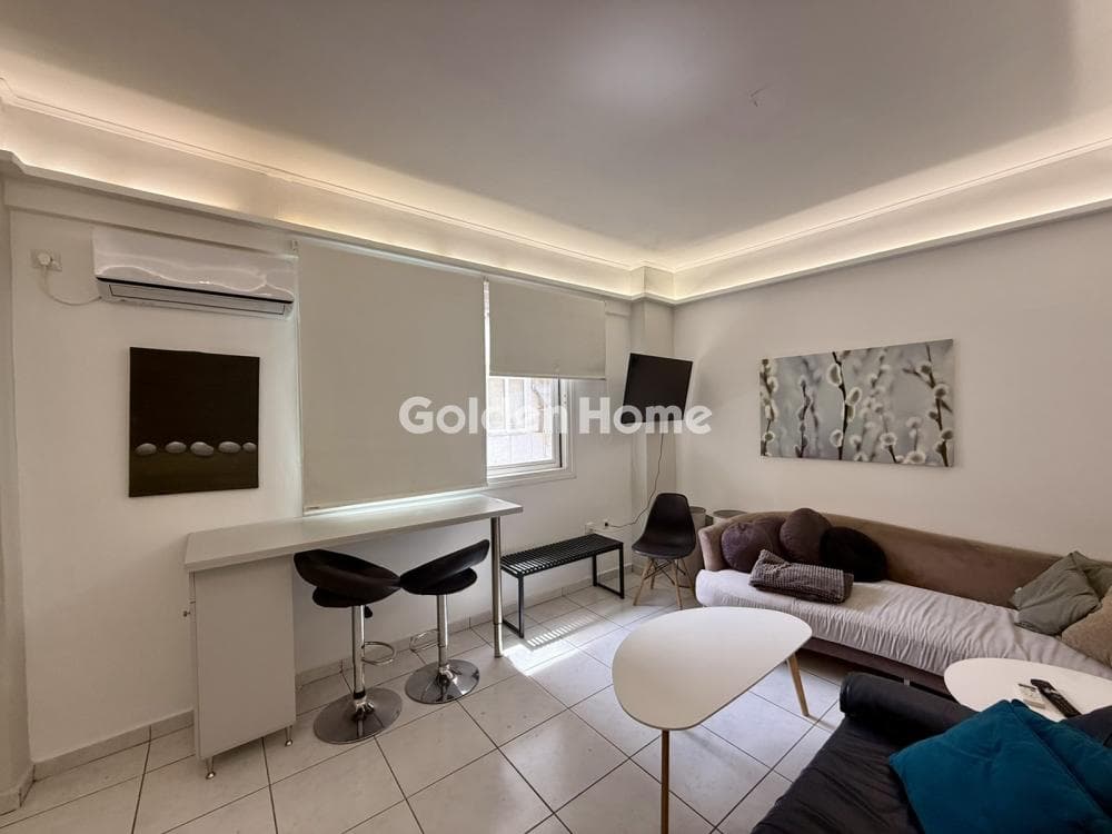 Apartment in Diilistiria, Piraeus — Photo 1 of 14