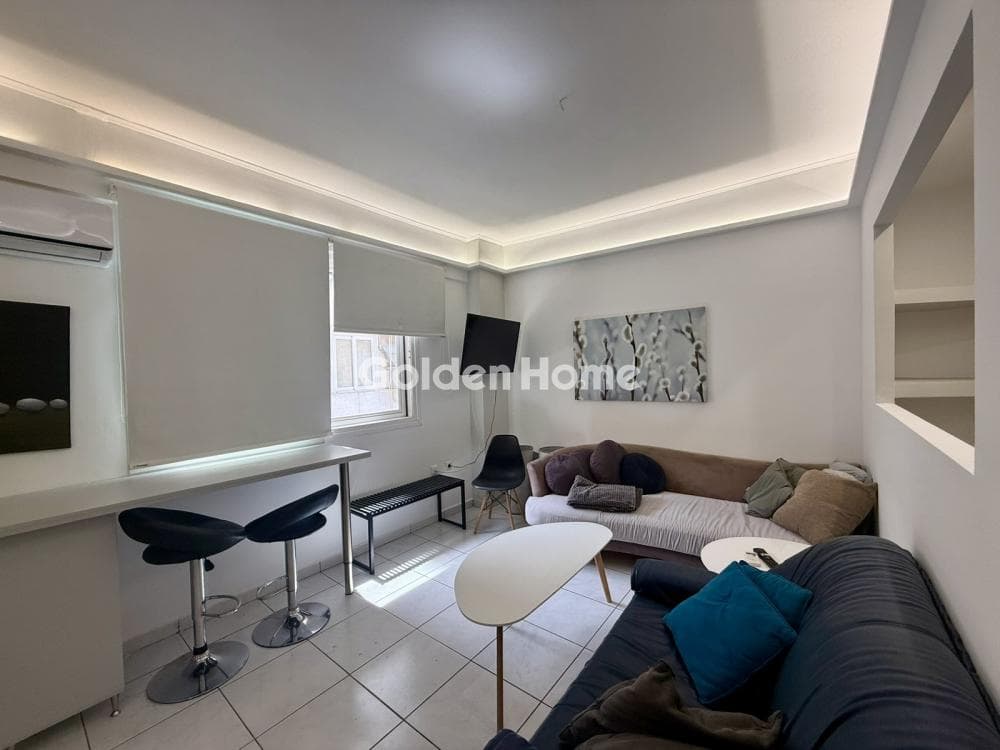Apartment in Diilistiria, Piraeus — Photo 2 of 14