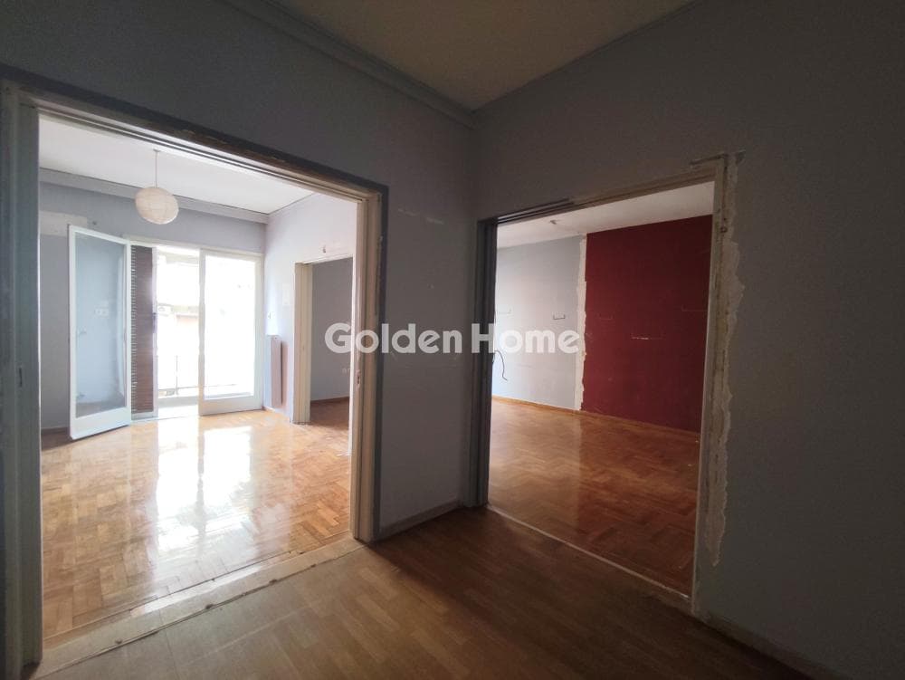Apartment in Diilistiria, Piraeus — Photo 2 of 21