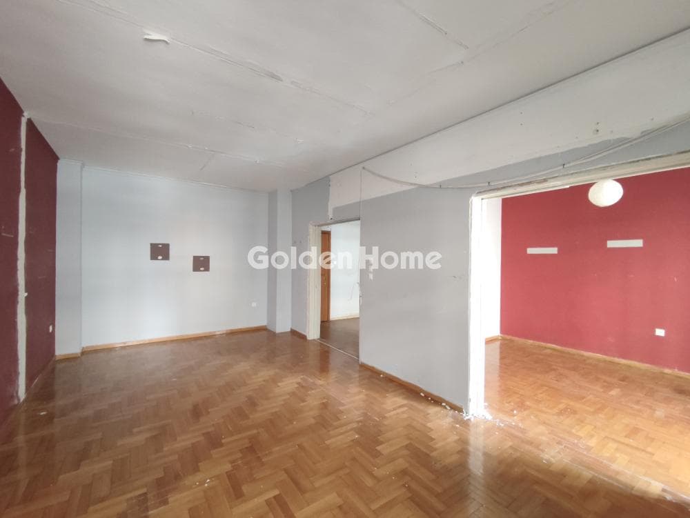 Apartment in Diilistiria, Piraeus — Photo 1 of 21
