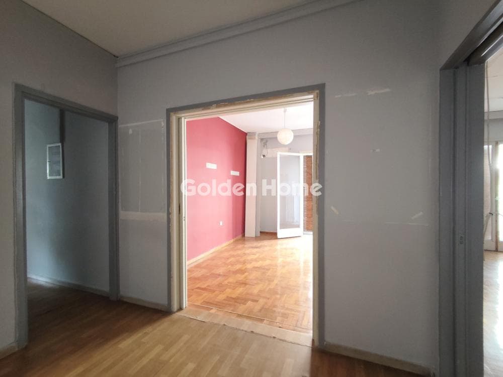 Apartment in Diilistiria, Piraeus — Photo 3 of 21
