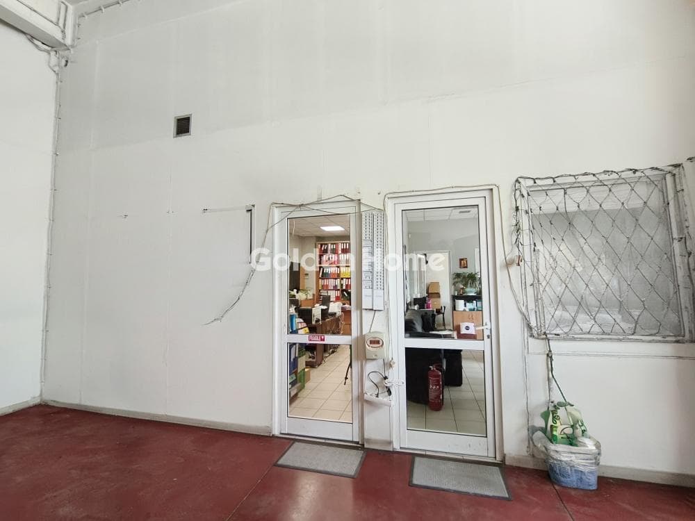 Retail Store in Palaio Irakleio, Lykovrisi — Photo 2 of 5