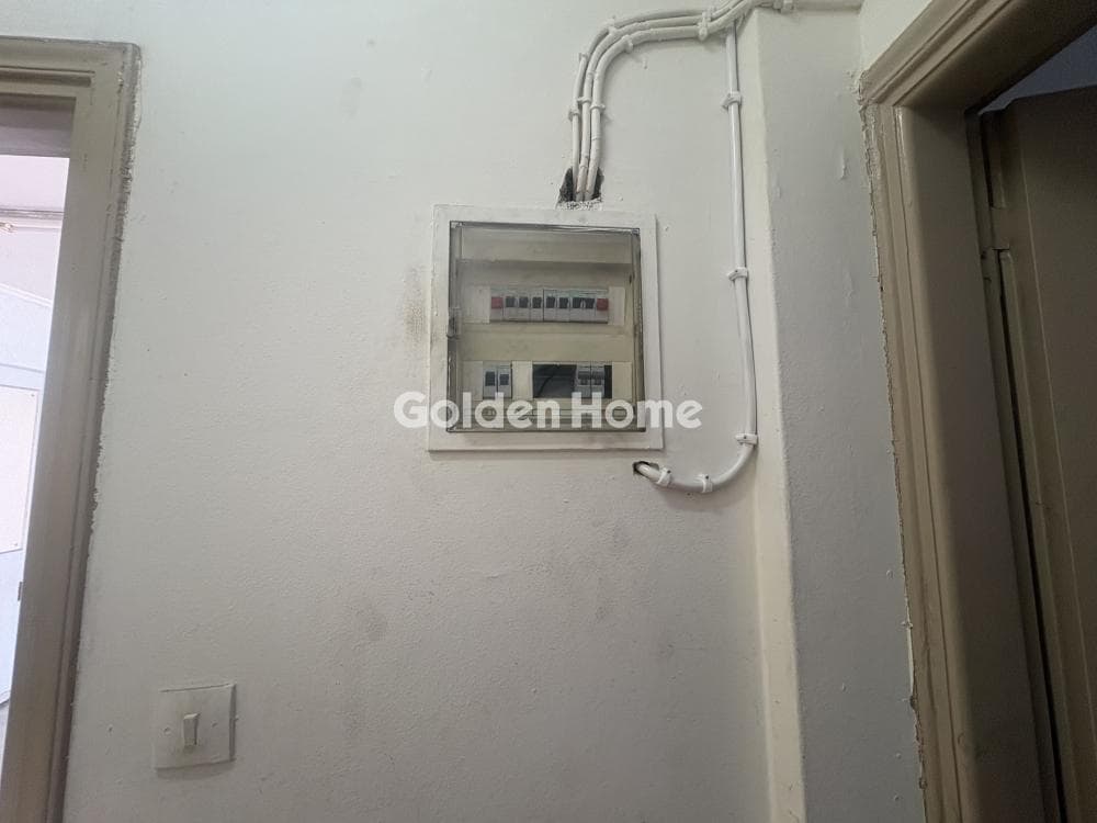 Office in Platia Kanigos, Exarchia - Neapoli — Photo 9 of 14