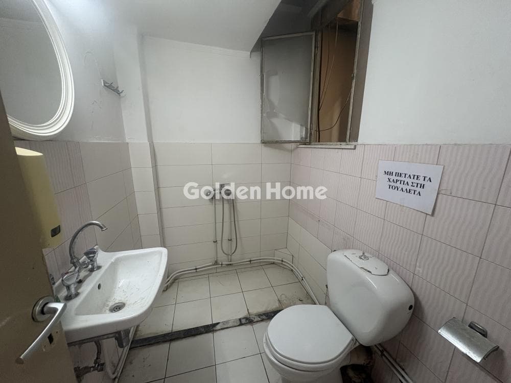 Office in Platia Kanigos, Exarchia - Neapoli — Photo 14 of 14