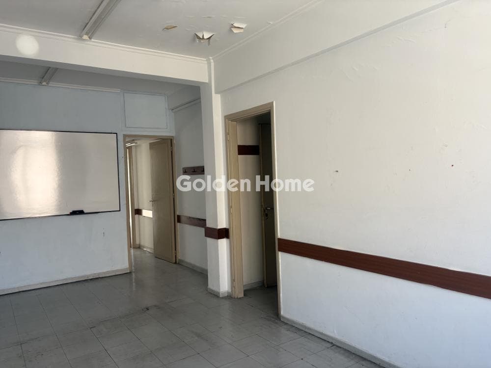 Office in Platia Kanigos, Exarchia - Neapoli — Photo 12 of 14