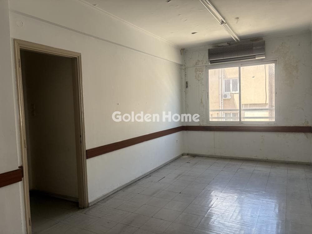 Office in Platia Kanigos, Exarchia - Neapoli — Photo 13 of 14