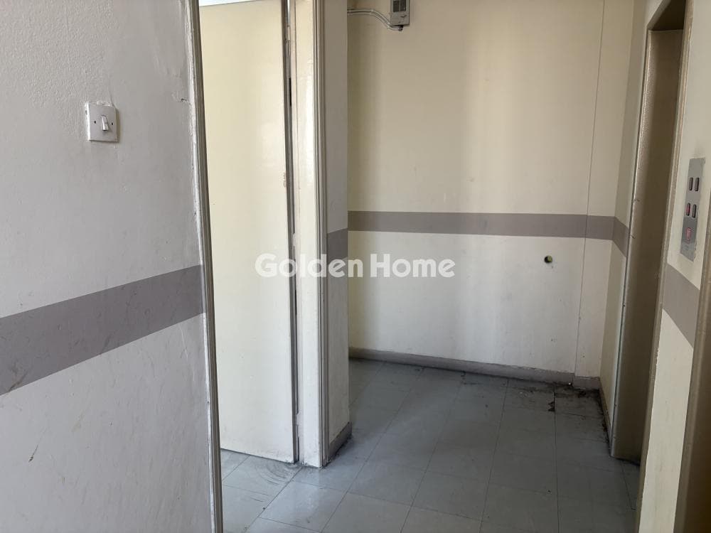 Office in Platia Kanigos, Exarchia - Neapoli — Photo 4 of 14