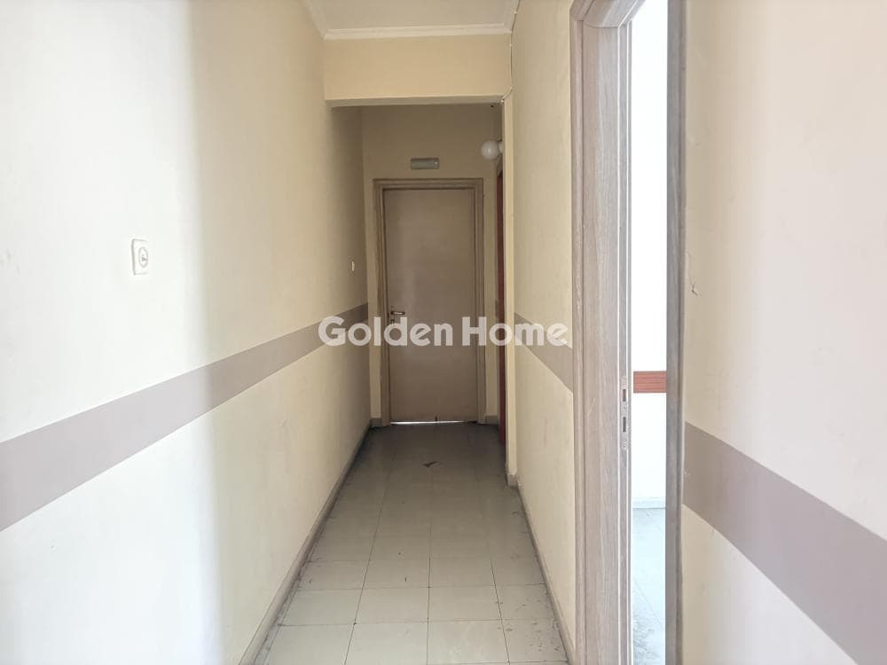 Office in Platia Kanigos, Exarchia - Neapoli — Photo 5 of 14