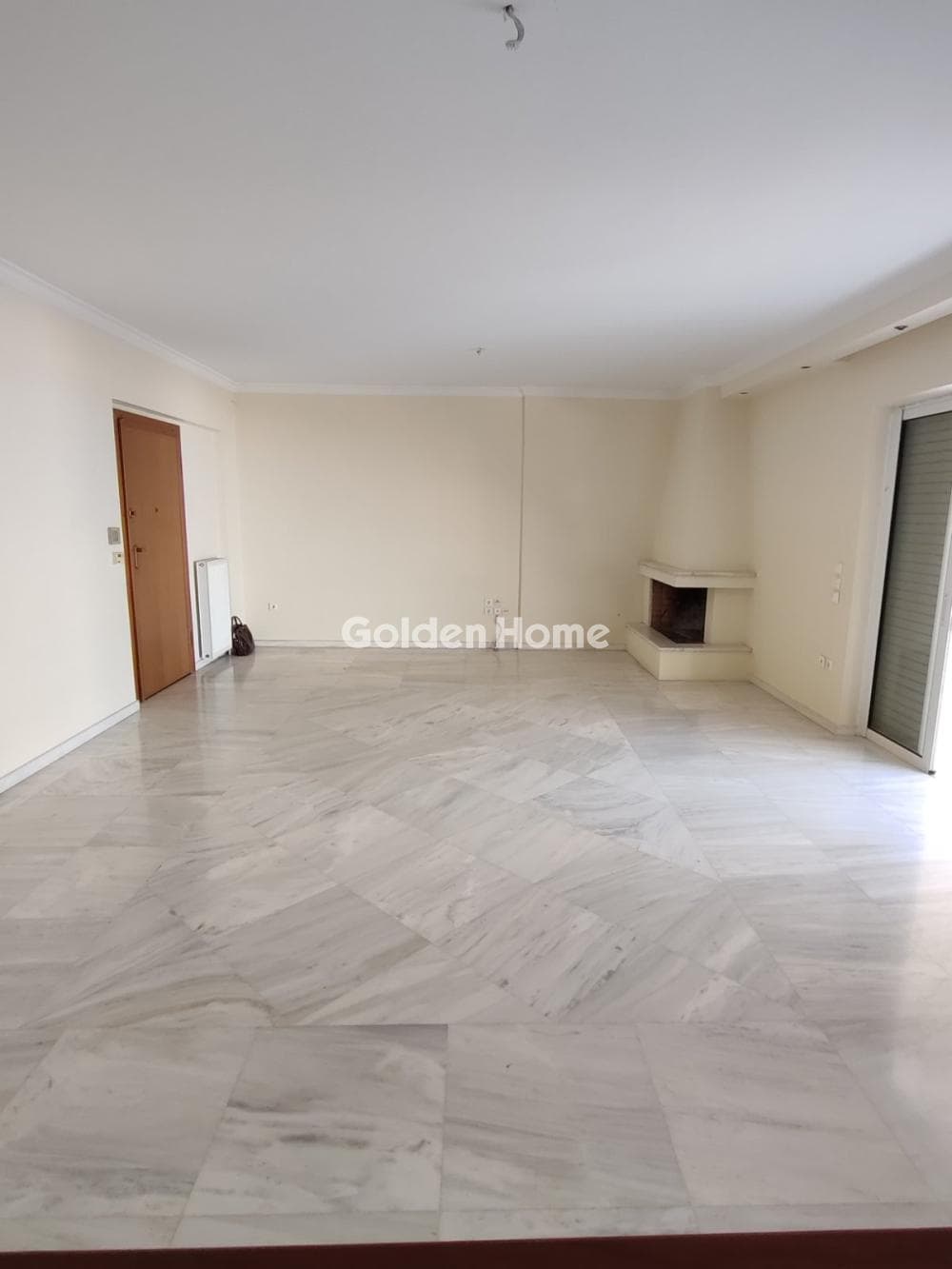 Apartment in Kareas, Vironas — Photo 10 of 24