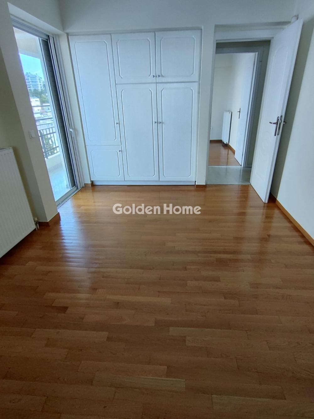 Apartment in Kareas, Vironas — Photo 16 of 24
