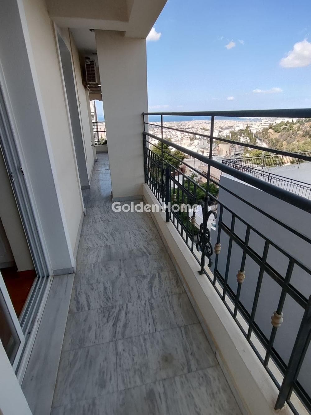 Apartment in Kareas, Vironas — Photo 4 of 24