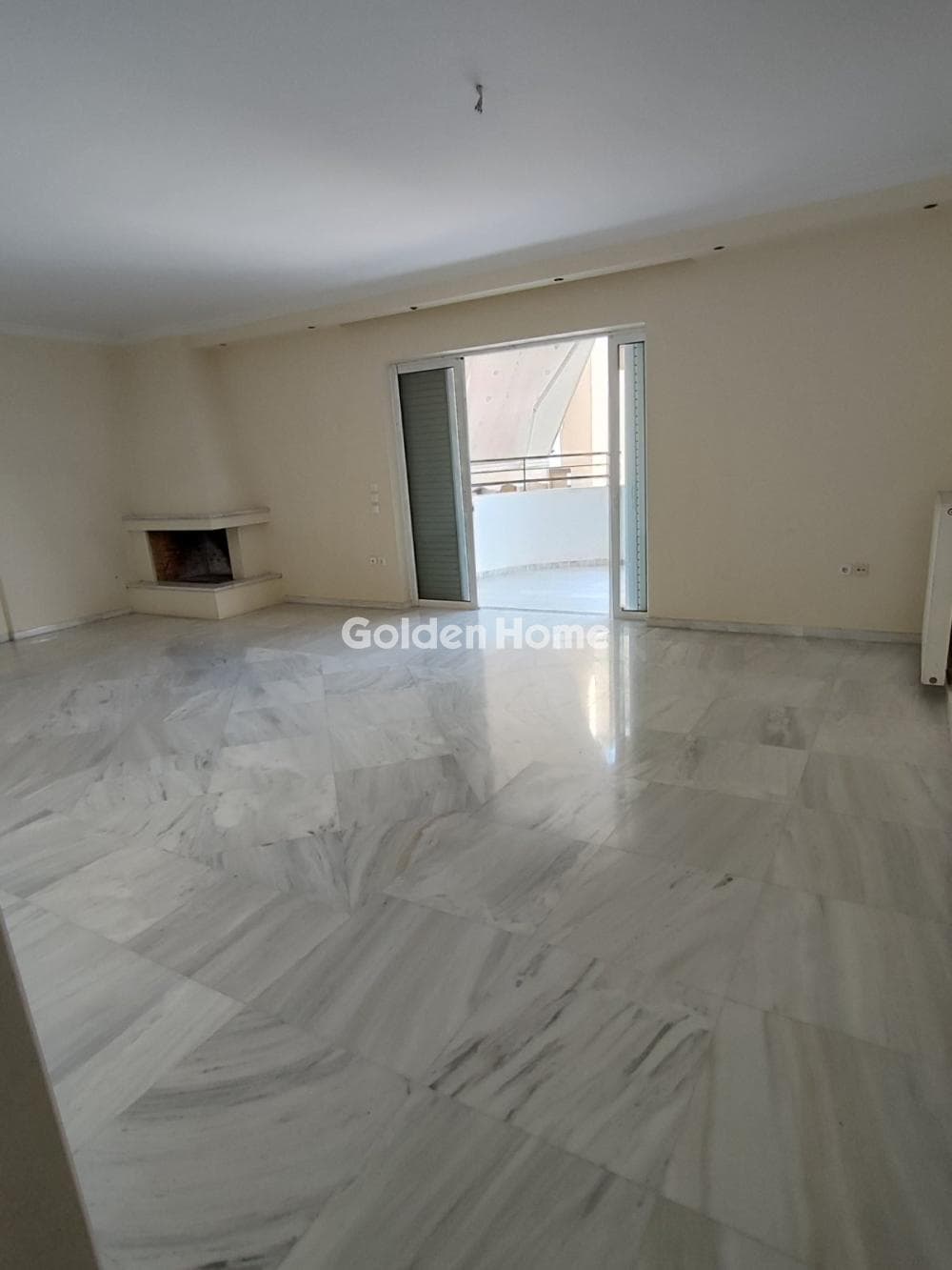 Apartment in Kareas, Vironas — Photo 8 of 24