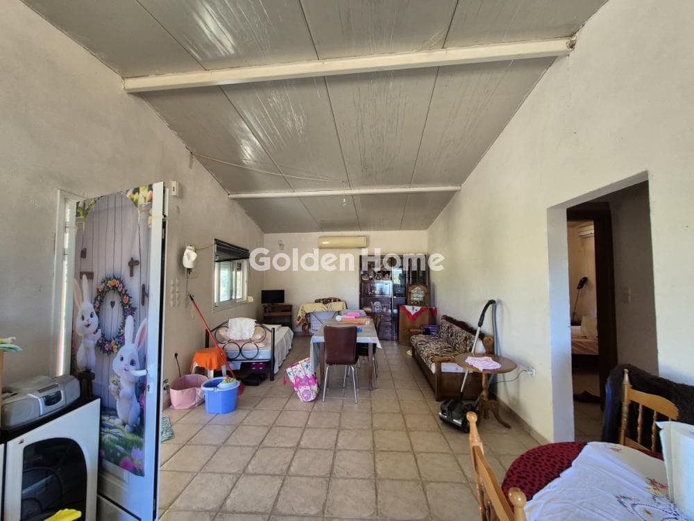 House in Perani, Salamina — Photo 5 of 13