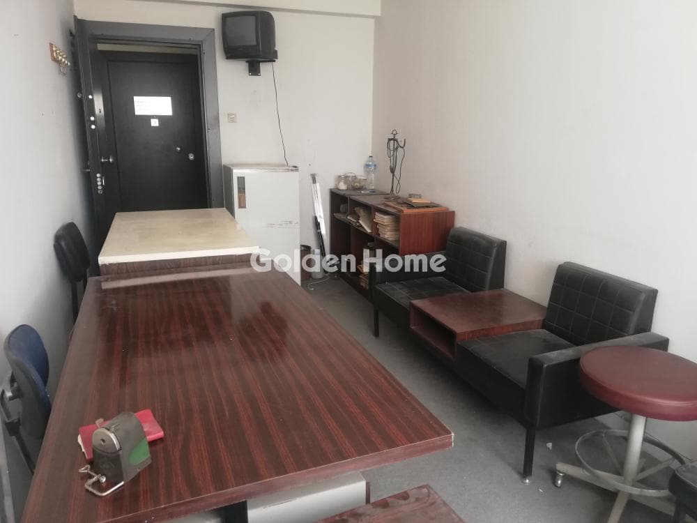 Office in Platia Kanigos, Exarchia - Neapoli — Photo 4 of 15