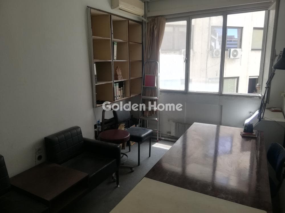Office in Platia Kanigos, Exarchia - Neapoli — Photo 5 of 15