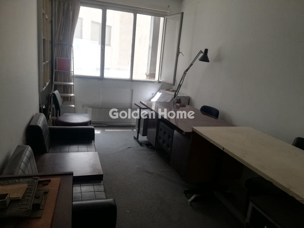 Office in Platia Kanigos, Exarchia - Neapoli — Photo 7 of 15