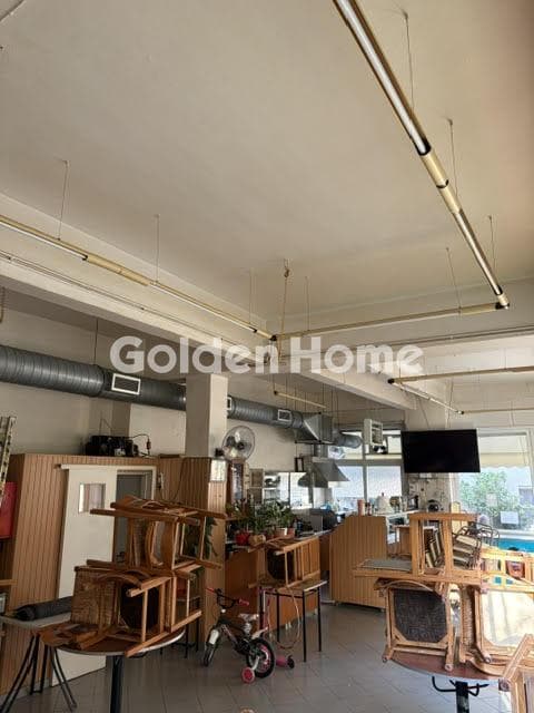 Retail Store in Agios Ioannis Chrisostomos, Nikaia — Photo 3 of 7