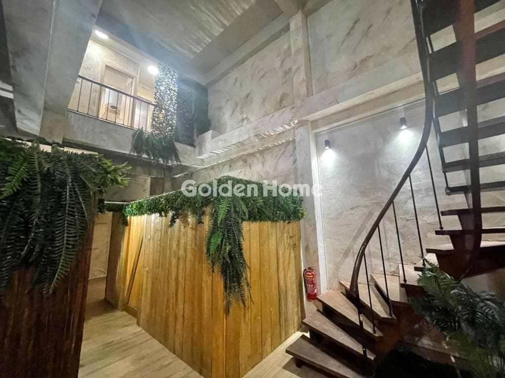 Retail Store in Monastiraki, Historic Center — Photo 2 of 21
