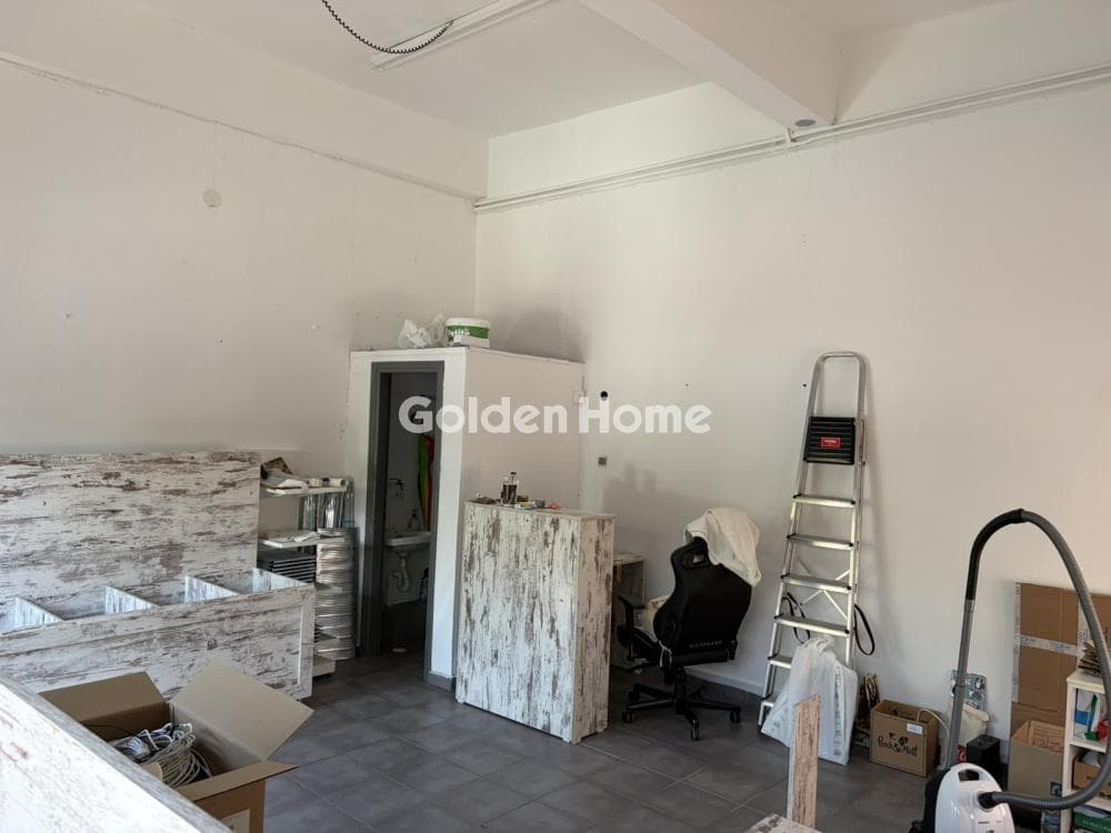 Retail Store in Agios Ioannis Chrisostomos, Nikaia — Photo 3 of 5