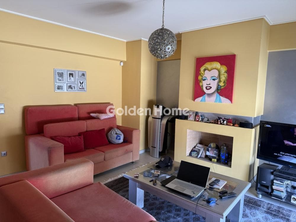 Apartment in Zoodoxos Pigi, Peristeri — Photo 1 of 10