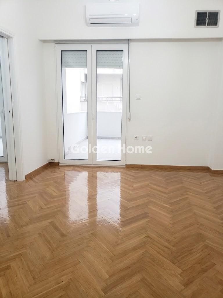Apartment in Mouseio, Exarchia - Neapoli — Photo 3 of 8