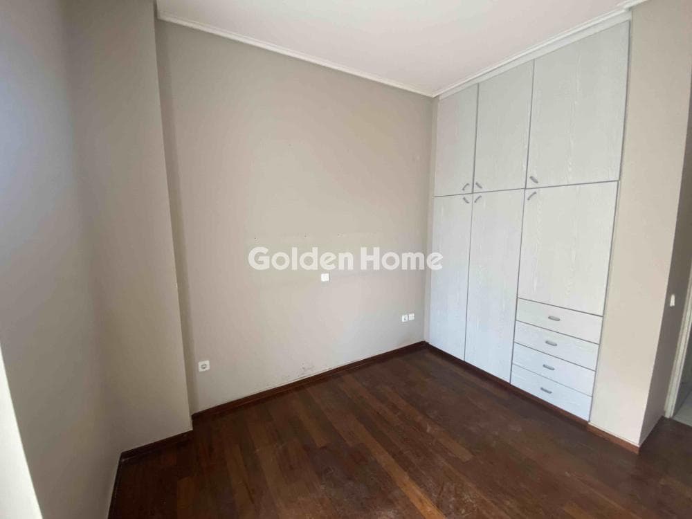 Apartment in Agia Paraskevi, Nea Smyrni — Photo 2 of 12