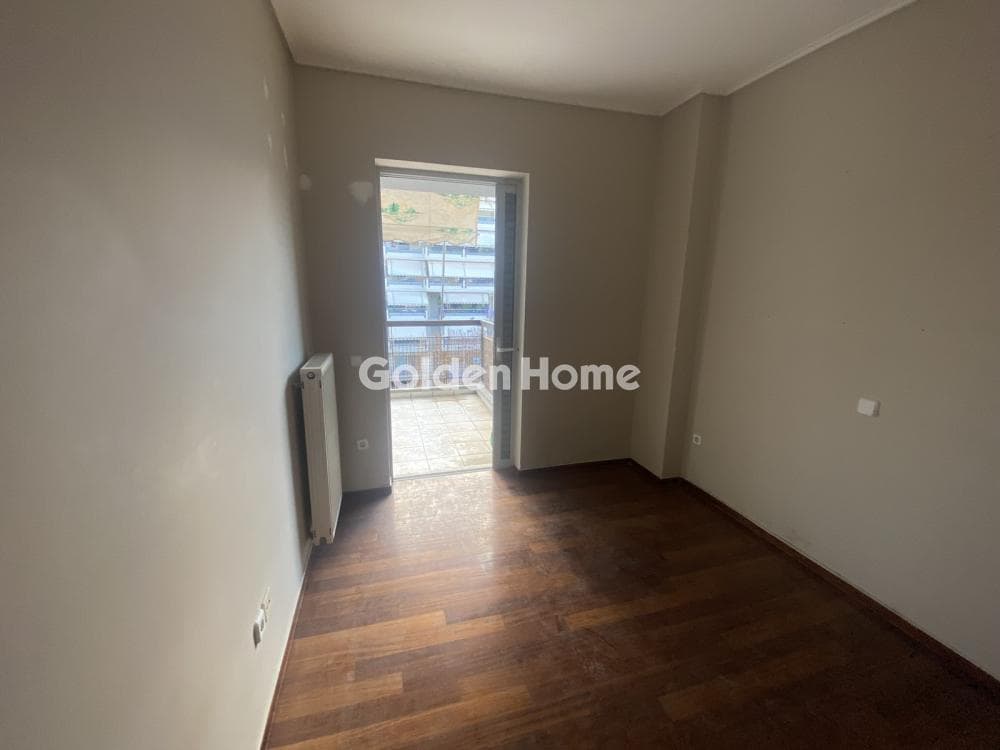 Apartment in Agia Paraskevi, Nea Smyrni — Photo 4 of 12